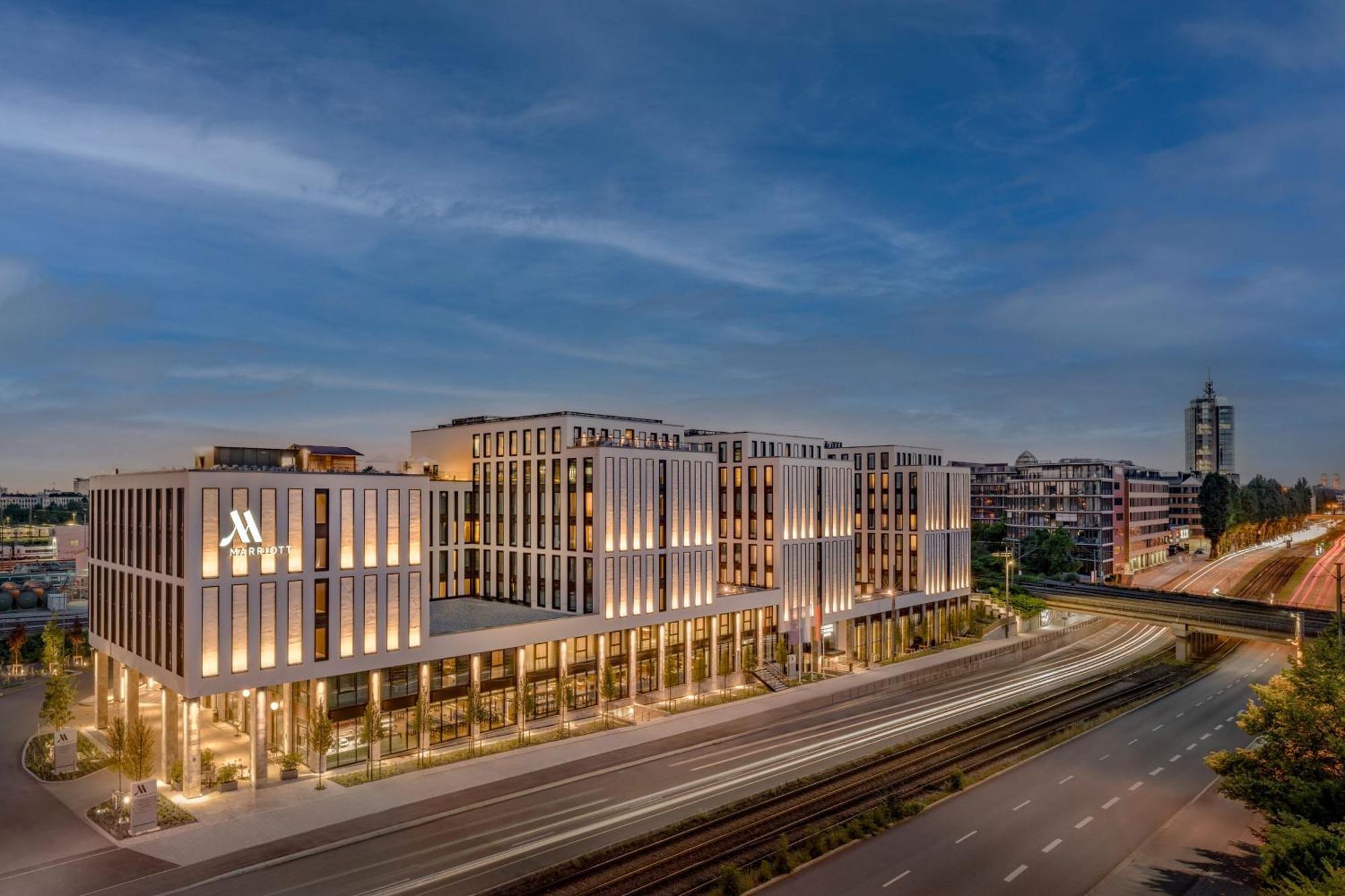 Munich Marriott Hotel City West Munique Exterior foto