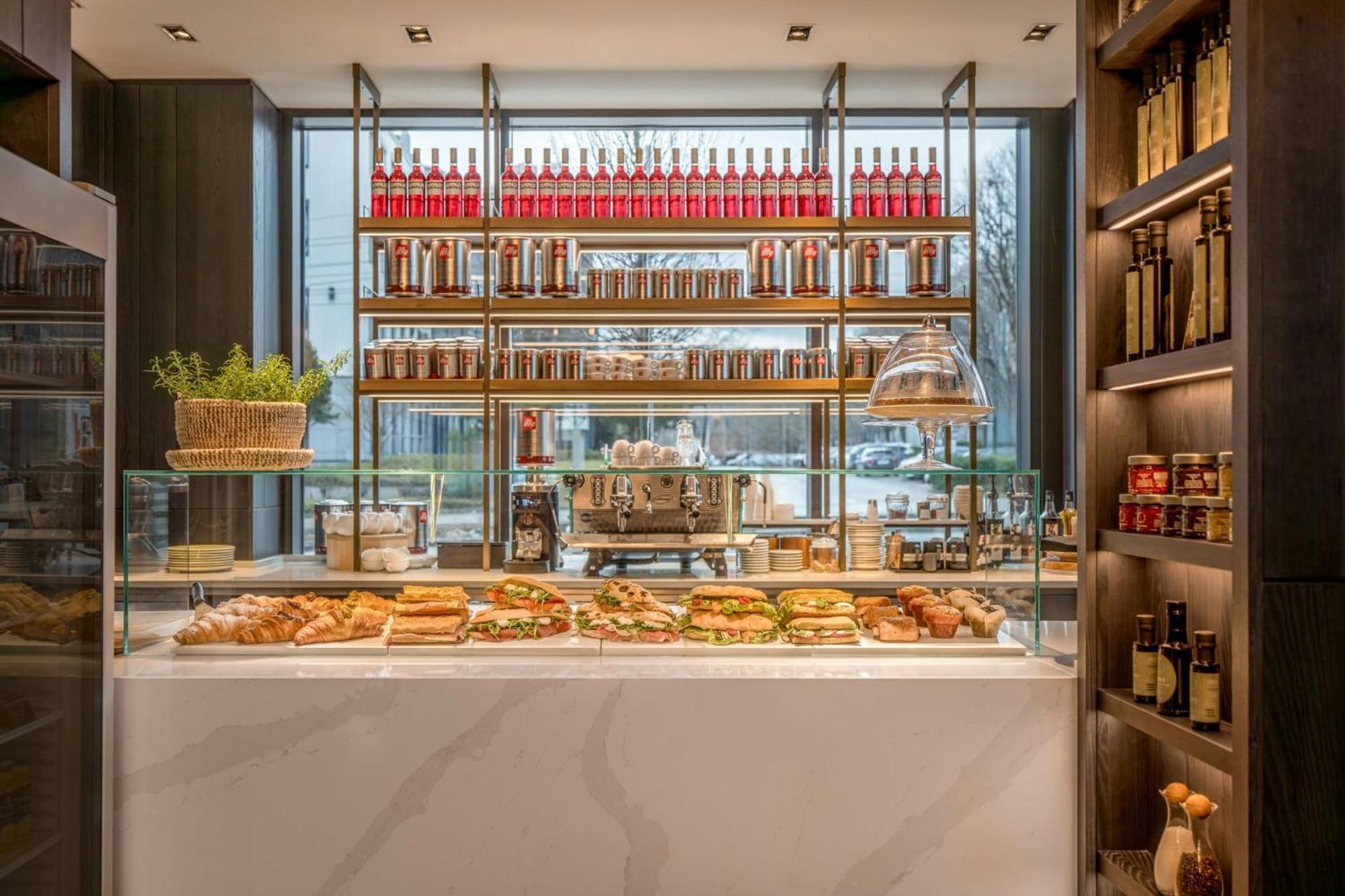 Munich Marriott Hotel City West Munique Exterior foto